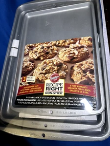 WILTON "Recipe Right" Non-Stick Tray Set- 3pc Cookie Pan Sheet - Picture 1 of 5