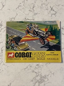 CORGI TOYS 1969 CATALOGUE w/MONKEES, GREEN HORNET, JAMES BOND, BATMAN, U.N.C.L.E - Picture 1 of 13