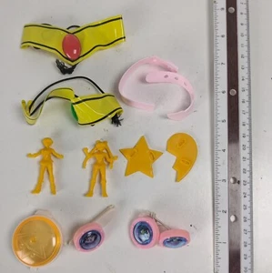 1990's Sailor Moon Candy Toy Japanese Issue Tiara & Mini Figure & Jewelry Set - Picture 1 of 8