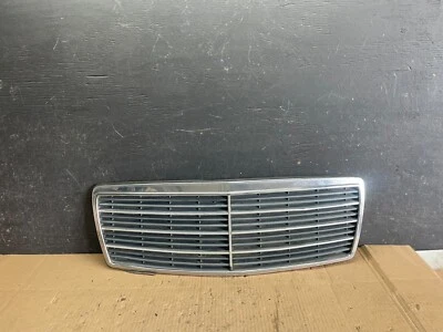 1994 to 1998 Mercedes-Benz W140 S600 S500 S320 Front Upper Grille OEM M6006 DG1 - Image 1 of 4