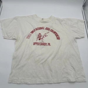 T-shirt vintage 1983 YMCA Judo Championship uomo L bianca punto singolo anni 80 retrò - Foto 1 di 11