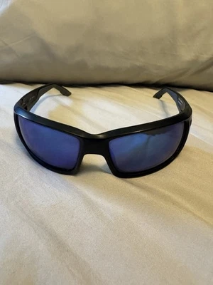 GAFAS DE SOL COSTA DEL MAR MIRROR 580 POLARIZADAS NEGRAS PARA HOMBRE CON ESTUCHE Foto 1 de 4