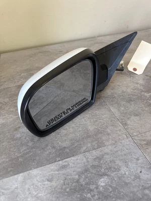 Espejo retrovisor lateral del conductor OEM 2008-2014 Subaru WRX STi LH con intermitente blanco 37J Foto 1 de 3