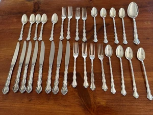 Vintage 30 Piece Reed & Barton "TARA" Sterling Silver. 1052.60 Grams Beautiful - Picture 1 of 8