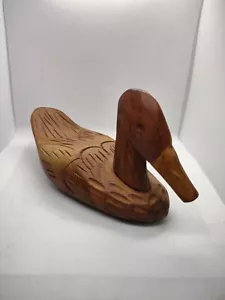 Pato de madera vintage tallado a mano y manchado a mano - Imagen 1 de 8