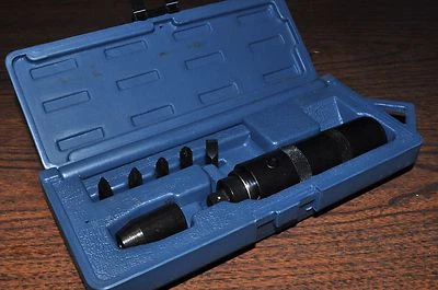 DESTORNILLADOR DE IMPACTO MANUAL LISLE 29200 CON SOPORTE DE BROCAS DE 3/8" Y 5 BROCAS Foto 1 de 4