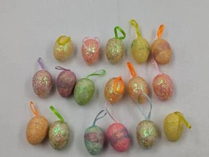 Espuma de poliestireno y brillo coloridos adornos de huevos de árbol de Pascua - juego de 17 - Imagen 1 de 3