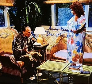 Annie Korzen Doris Klompus Signed Seinfeld 8x10 Photo Krispy Kreme Lady RARE - Picture 1 of 2