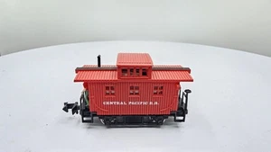 *LEGGI Bachmann scala N serie argento? Old Time Caboose Central Pacific vagone treno - Foto 1 di 7