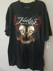 Hooters Black T-shirt "Kitchen Crew Of The Year" Size XL - Picture 1 of 4