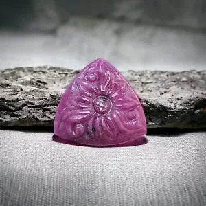 24.60cts Natural Red RUBY Untreated Gemstone Hand Carved Triangle Shape 22mm - Picture 1 of 5