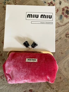 Miu Miu Pink Velvet Pouch Pochette Coin Bag/Purse with Kisslock Closure - Picture 1 of 6