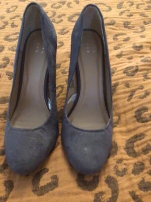 Zapatos de salón A New Day Ellori gris gamuza tacón alto talla 6,5 EE. UU. Foto 1 de 4