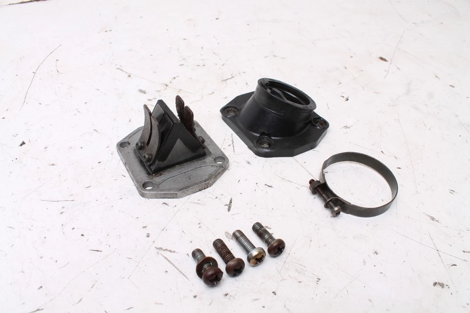 Yamaha LTMX 1973 motocicleta OEM admisión carburador bota y lengüetas válvula de caña Foto 1 de 4