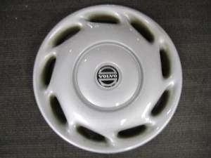 2001-2004 Volvo S40 V40 14" OEM Silver Wheel Cover 30813130 62020 - One/1 #3 - Picture 1 of 5