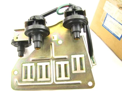 NUEVO GENUINO OEM Mazda EGR Válvula de vacío Solenoide 1987-1988 Mazda B2600 Pickup Foto 1 de 4