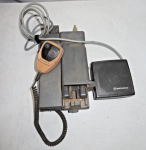 Transmitter Shack CB Vintage Motorola HMN1035A MIC AND NSN6054A SPEAKER - Picture 1 of 3