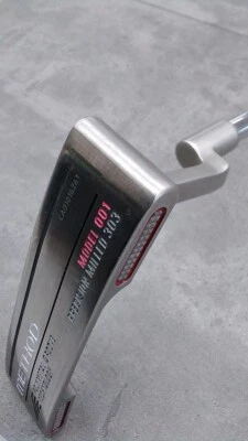 MINT NIKE GOLF METHOD 001 33in Putter RH No Head Cover - Image 1 of 4