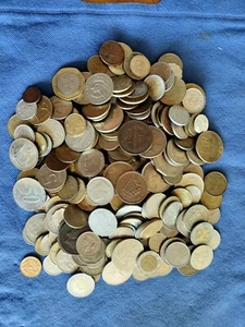 1 Pound Old Unsearched Foreign Mixed World Coins Bulk Lot (About 90-100 Coins) - Picture 1 of 1