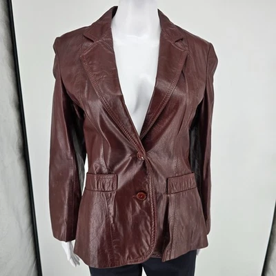 Jaqueta Blazer Feminina de Couro Vintage Anos 70 Foxmoor Oxblood Dois Botões (S) - Imagem 1 de 4