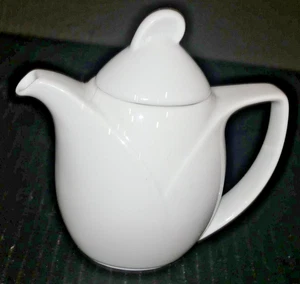 Tetera y tapa blanca de porcelana Hutschenreuther Individual Hotel Hecha en Alemania - Imagen 1 de 5
