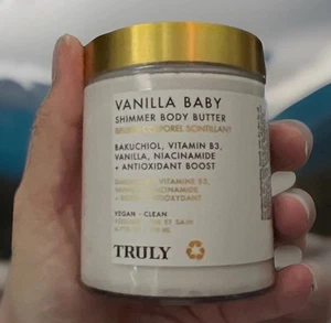 Truly Vanilla Baby Luxus Schimmer Körperbutter Feuchtigkeitscreme Versiegelt Neu 6,7 Oz. - Bild 1 von 3
