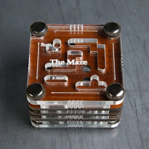 The Maze - Level 8 - Siebenstein Spiele - Build Your Own Maze Assembly Puzzle - Picture 1 of 3