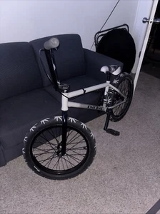 Kink 2023 Switch Bmx Brand New Has Cult X Huff Full Cromly - Picture 1 of 6