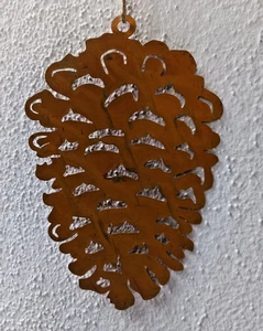 "Tannenzapfen" Edel Rost Deko Hänger, 17 cm groß, Mobile aus rostigem Metall - Bild 1 von 11