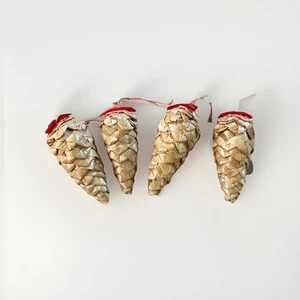 4 VINTAGE Rattan FOLK ART STYLE Straw Christmas Ornaments Pinecones Pier 1 - Picture 1 of 5