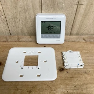 Termostato programmabile Honeywell T4 Pro TH4210U2002 serie Home Pro - Foto 1 di 9