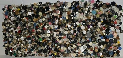 10 Pounds Estate Mixed Vintage & Modern Buttons Lot Sewing Crafts - Image 1 of 4