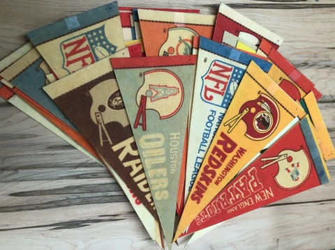 VINTAGE NFL Pennant Flags - Choose Your Team! (NFC) Cover