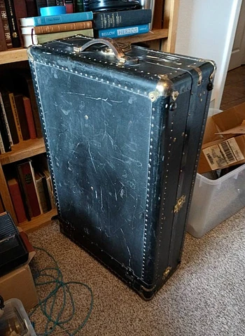 Hartmann Tourobe Gibraltarized Vintage Antique Steamer Trunk Wardrobe Case w Key Cover
