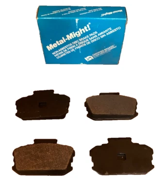 Juego de pastillas de freno delanteras semimetálicas certificadas - #GPM126 - Se adapta a Nissan/Datsun Foto 1 de 4