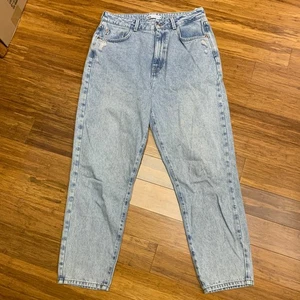 ZARA Damen helle Waschung Used-Look hoher Bund gerades Bein Jeans Größe 10 Freizeit - Bild 1 von 7