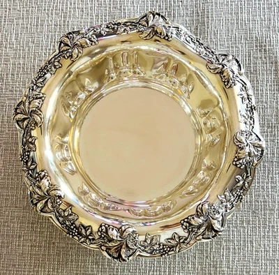 Tiffany & Co Antiguo Cuenco de Plata de Ley Plato Grande con Bayas Follaje 16346 Foto 1 de 4