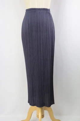 Falda gris azulado PLEATS PLEASE ISSEY MIYAKE 164 9718 Foto 1 de 4
