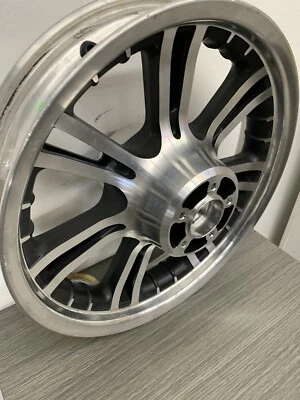 Rueda delantera Harley Trike Tri Glide FLHTCUTG 2009-23 llanta OEM MAG OUTRIGHT Foto 1 de 4