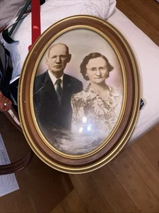 Vintage Oval Convex Bubble Glass Picture Frame With Man/woman 15 1/2" X 11 1/2" - Picture 1 of 6