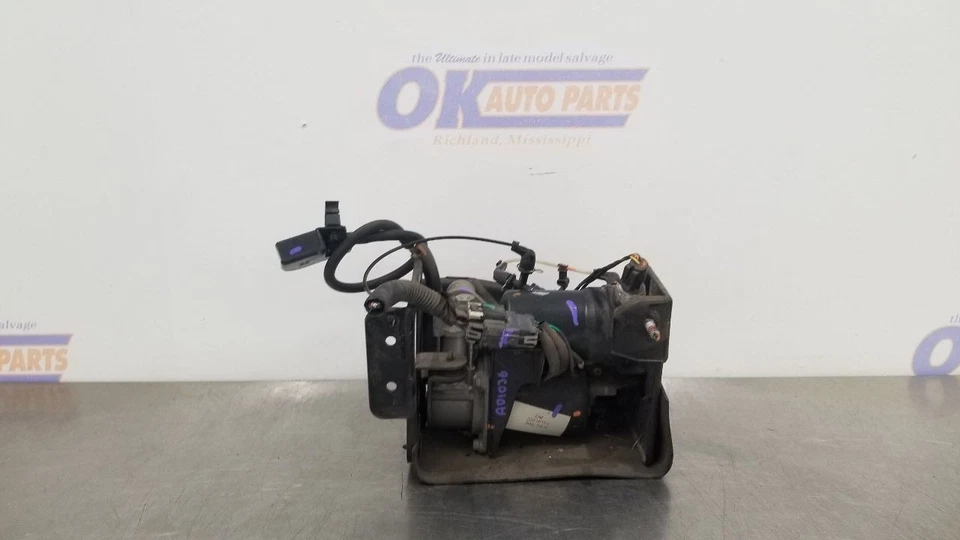 BOMBA INYECCIÓN AIRE CHEVY SUBURBAN 1500 19 23316154 Foto 1 de 4