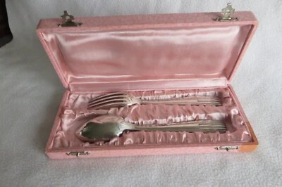 Anciens Couverts de Baptême poinçonés en coffret - Photo 1/4