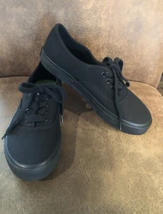 Airwalk Women's Sneakers US7 Triple Black Canvas Low Top Lace Up Shoes NEW - Picture 1 of 12