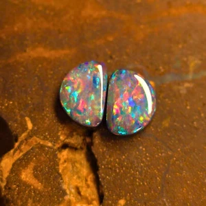 The "Apollo and Artemis" Lightning Ridge High-Grade Pair Doublet Opal 0.42 G - Picture 1 of 5