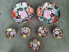 7x Asian flower decorated   BOWLS & PLATES  CHINESE vintage porcelain and brass