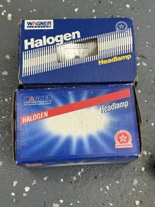 (2) Wagner H9421 Sealed Beam Halogen Headlight Lamp Bulb 92x150mm 12V 50W - Picture 1 of 2