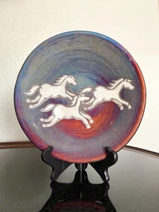 Jeremy Diller Signed Raku Art Pottery Running Horses Round Plate 9.75" NWT - Picture 1 of 7