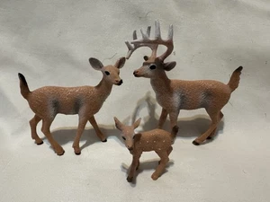 3 Stück Weißschwanz Hirsch Tier Spielzeug PVC Actionfigur Puppe Kinder Spielzeug - Bild 1 von 3