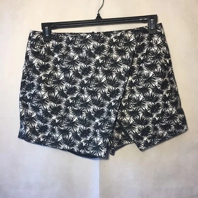 Skort Michael Kors tamanho 12 preto branco estampa de palma envoltório frontal - Imagem 1 de 4