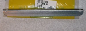 GENUINE JOHN DEERE 170 180 322 330 332 415 425 445 BATTERY HOLD DOWN M89185 - Picture 1 of 3